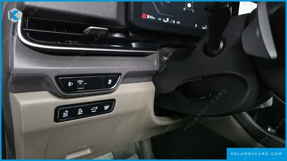 KIA CARNIVAL DIESEL 7-SEATER OUTDOOR