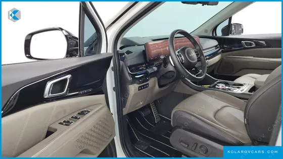 KIA CARNIVAL GASOLINE 7-SEATER SIGNATURE