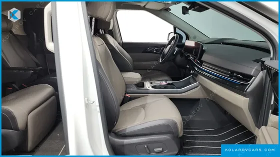 KIA CARNIVAL GASOLINE 7-SEATER SIGNATURE