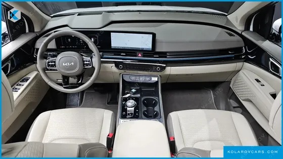 KIA CARNIVAL DIESEL 9-SEATER SIGNATURE