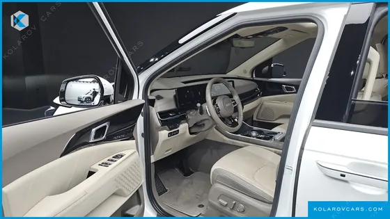 KIA CARNIVAL DIESEL 9-SEATER SIGNATURE