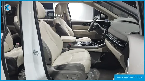 KIA CARNIVAL DIESEL 9-SEATER SIGNATURE