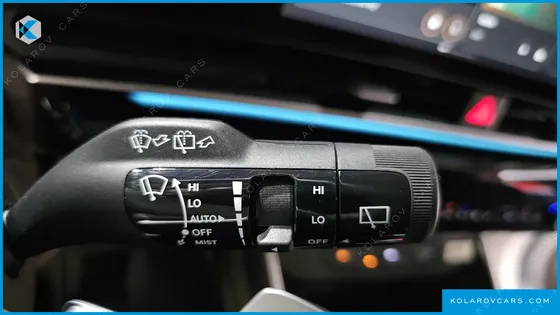 KIA CARNIVAL DIESEL 9-SEATER SIGNATURE