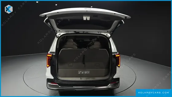 KIA CARNIVAL DIESEL 9-SEATER SIGNATURE