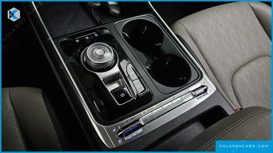 KIA CARNIVAL DIESEL 9-SEATER NOBLESSE