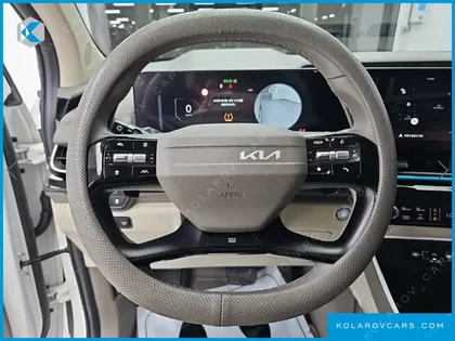 KIA CARNIVAL HEV 9-SEATER HI-LIMOUSINE