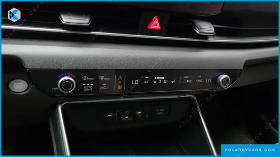 KIA CARNIVAL GASOLINE 9-SEATER PRESTIGE
