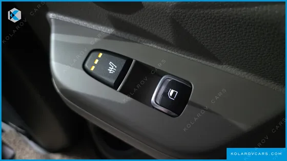 KIA CARNIVAL GASOLINE 9-SEATER PRESTIGE