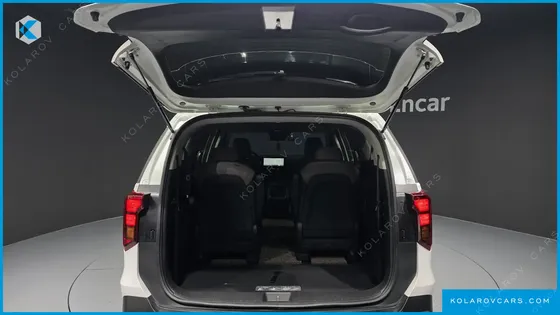 KIA CARNIVAL GASOLINE 9-SEATER PRESTIGE