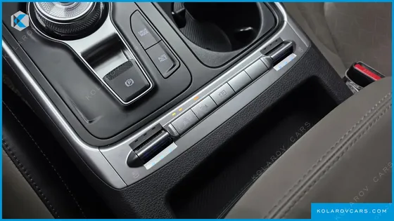 KIA CARNIVAL GASOLINE 9-SEATER PRESTIGE