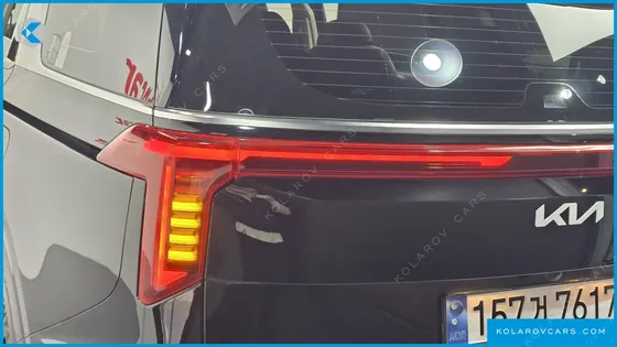 KIA CARNIVAL HEV 9SEATER SIGNATURE