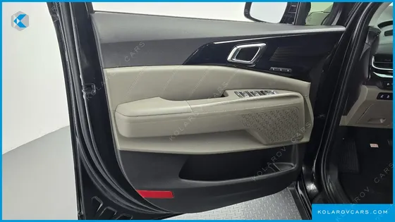 KIA CARNIVAL HEV 9SEATER SIGNATURE