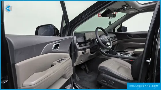 KIA CARNIVAL GASOLINE 9-SEATER NOBLESSE