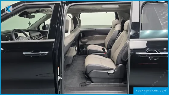 KIA CARNIVAL GASOLINE 9-SEATER NOBLESSE