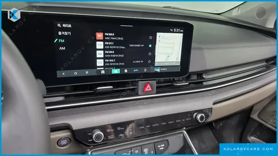 KIA CARNIVAL GASOLINE 9-SEATER NOBLESSE