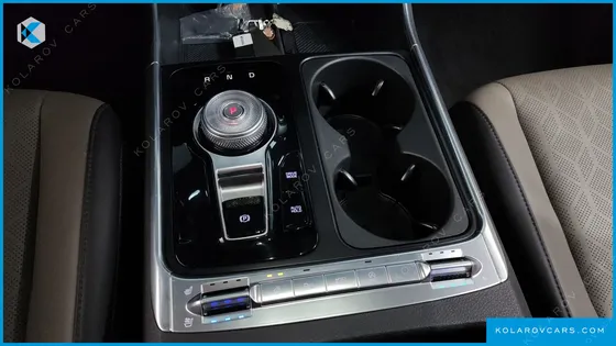 KIA CARNIVAL DIESEL 9-SEATER NOBLESSE