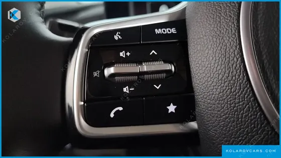 KIA CARNIVAL DIESEL 9-SEATER NOBLESSE