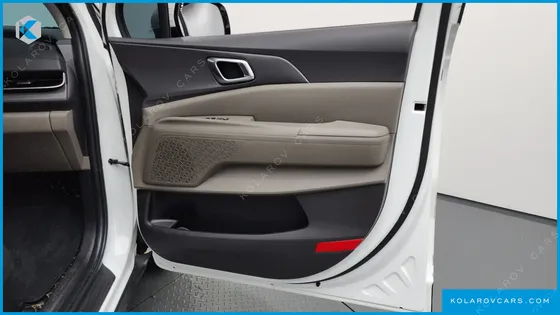 KIA CARNIVAL DIESEL 9-SEATER NOBLESSE