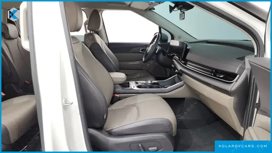 KIA CARNIVAL DIESEL 9-SEATER NOBLESSE