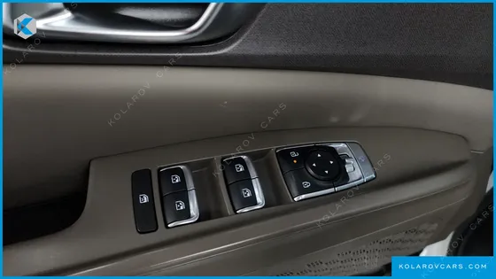 KIA CARNIVAL DIESEL 9-SEATER NOBLESSE