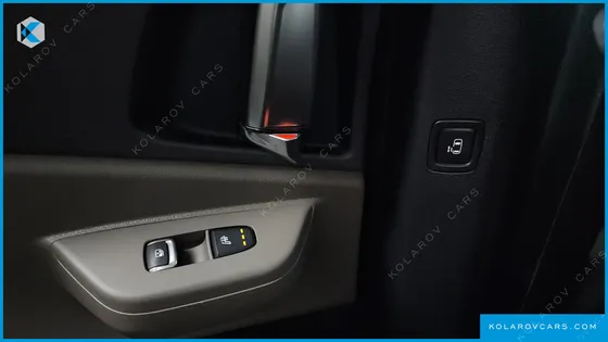 KIA CARNIVAL DIESEL 9-SEATER NOBLESSE