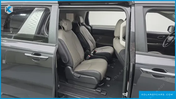 KIA CARNIVAL GASOLINE 9-SEATER PRESTIGE