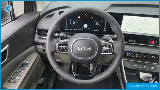 KIA CARNIVAL GASOLINE 9-SEATER PRESTIGE