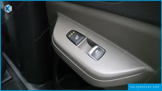 KIA CARNIVAL GASOLINE 9-SEATER PRESTIGE