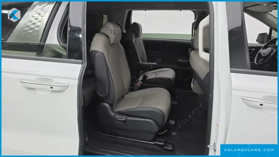 KIA CARNIVAL DIESEL 9-SEATER NOBLESSE