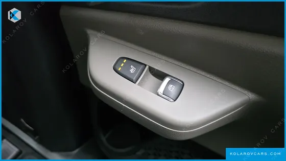 KIA CARNIVAL DIESEL 9-SEATER NOBLESSE