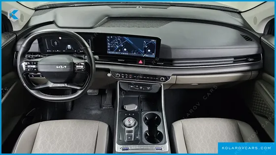 KIA CARNIVAL GASOLINE 9-SEATER PRESTIGE