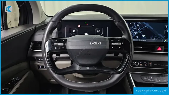 KIA CARNIVAL GASOLINE 9-SEATER PRESTIGE