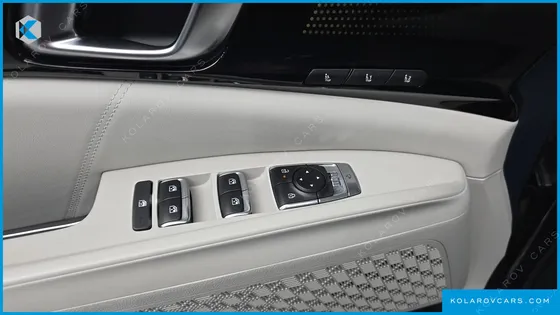 KIA CARNIVAL HEV 7SEATER SIGNATURE