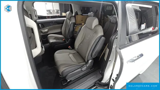 KIA CARNIVAL GASOLINE 9-SEATER PRESTIGE