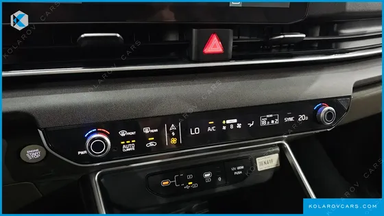 KIA CARNIVAL GASOLINE 9-SEATER PRESTIGE