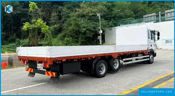 HYUNDAI MEGA TRUCK GOLD