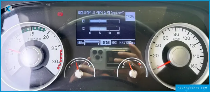 HYUNDAI MEGA TRUCK GOLD