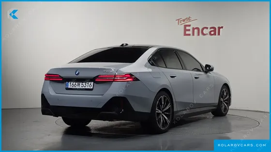 BMW 5 SERIES 530E M SPORT