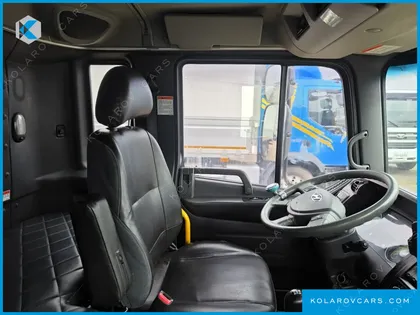 HYUNDAI MEGA TRUCK GOLD