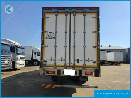VOLVO CARGO TRUCK 6X2