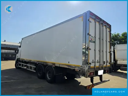 VOLVO CARGO TRUCK 6X2