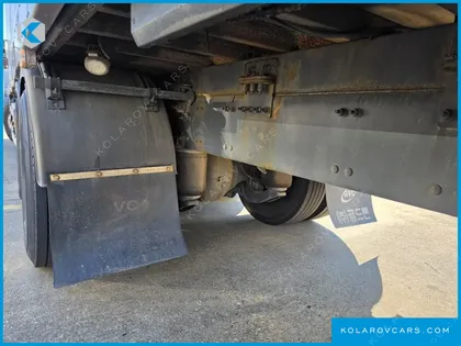 VOLVO CARGO TRUCK 6X2
