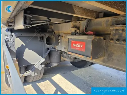 VOLVO CARGO TRUCK 6X2