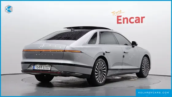 HYUNDAI GRANDEUR CALLIGRAPHY