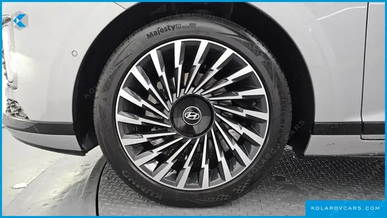HYUNDAI GRANDEUR CALLIGRAPHY