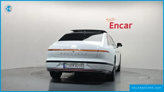 HYUNDAI GRANDEUR EXCLUSIVE