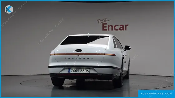 HYUNDAI GRANDEUR CALLIGRAPHY