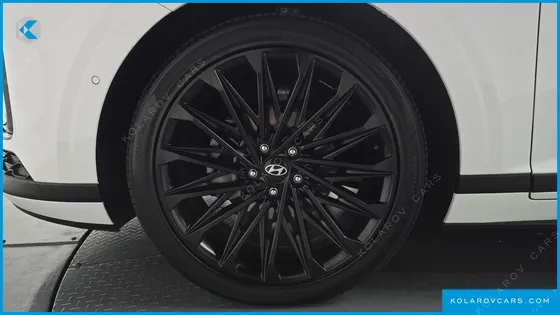 HYUNDAI GRANDEUR CALLIGRAPHY