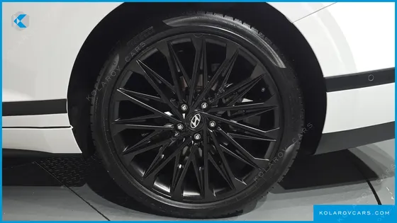 HYUNDAI GRANDEUR CALLIGRAPHY