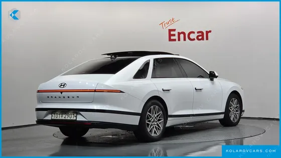 HYUNDAI GRANDEUR CALLIGRAPHY